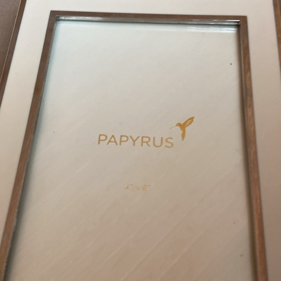 Papyrus Elegant Gold and Cream Frame - Picture 2 of 3